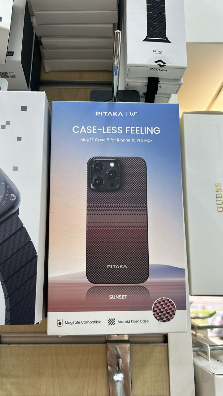 قاب فیبرو کربنی پیتاکا مدل Pitaka Cass-less feeling MagEz case 5 مناسب برای iphone 15 pro max